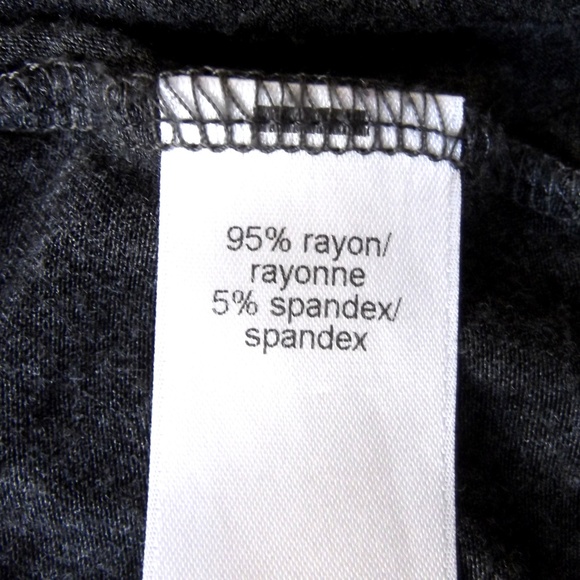 EUC Maurices Grey Flowy Top Size 2 (20/22) - Picture 8 of 8